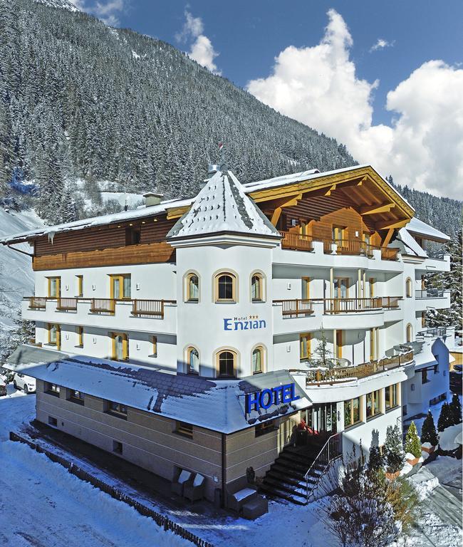 סי Hotel Enzian Paznaun מראה חיצוני תמונה